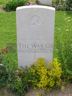 ANCONA WAR CEMETERY - SCHMIDT, V G